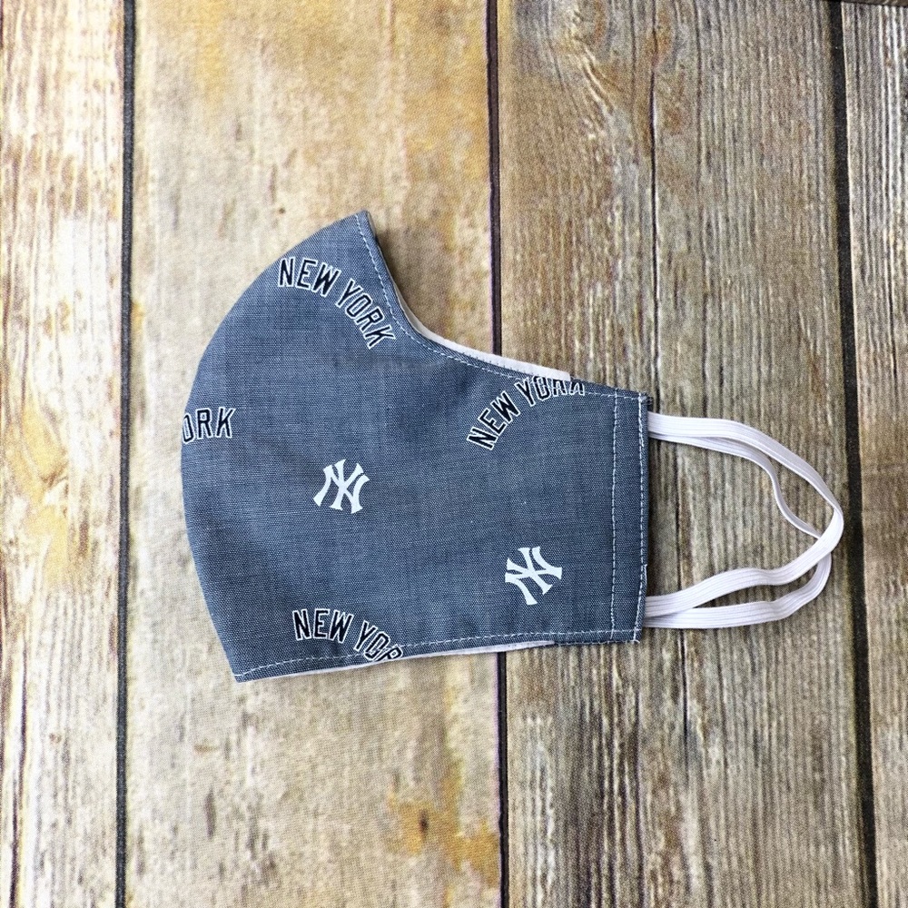 Adults fabric face mask New York, pockets filter
